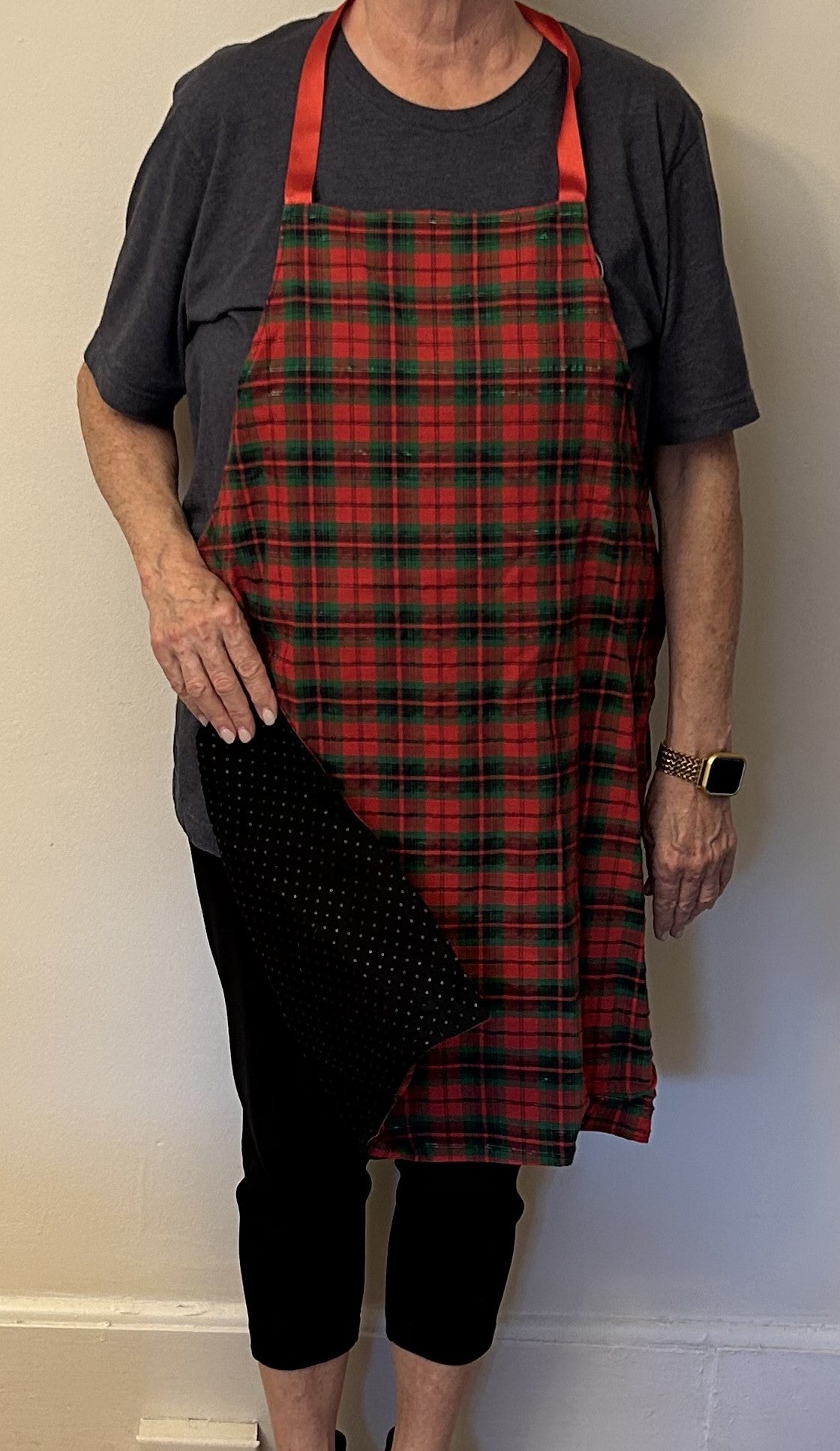 Apron: Red & Green Tartan