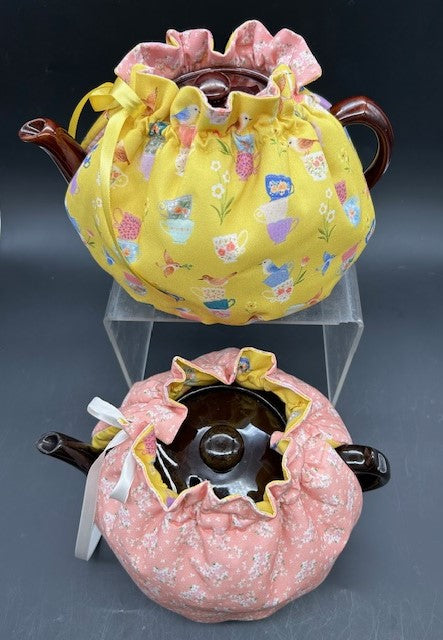 Wrap-Around Tea Cozy:  Teacups Yellow & Pink