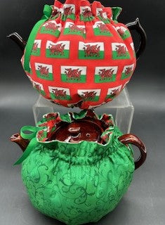 Wrap-Around Tea Cozy: Celtic Welsh Dragons