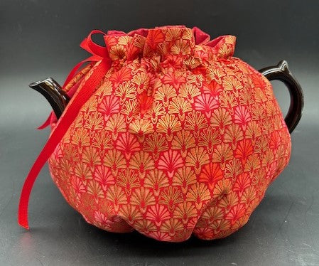 Wrap-Around Tea Cozy:  Red & Gold