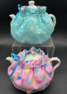 Wrap-Around Tea Cozy: Dancing Teacups on Pink