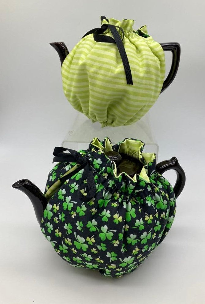 Wrap-Around Tea Cozy: Celtic Irish Shamrocks