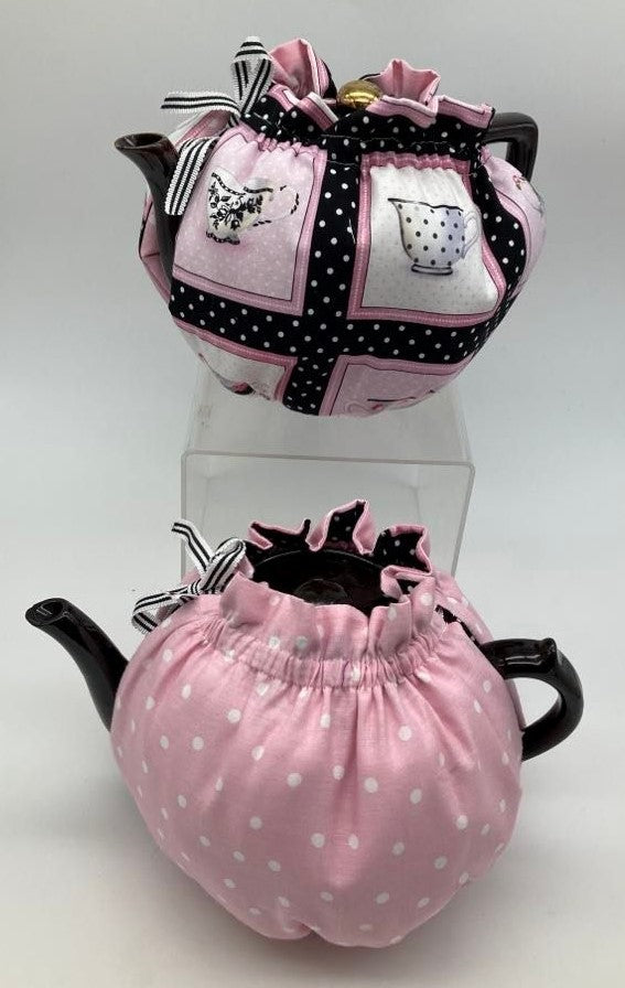 Wrap-Around Tea Cozy: Teacups