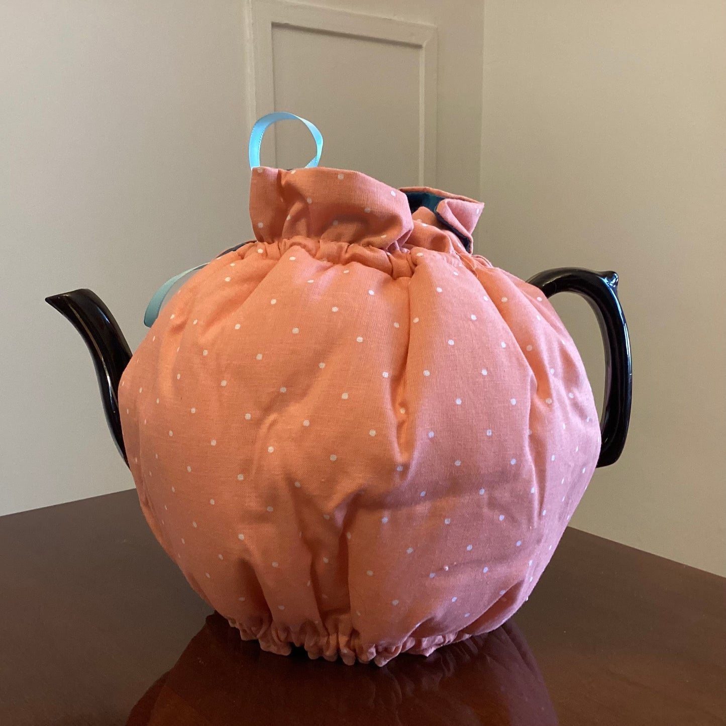 Wrap-Around Tea Cozy: Teatime/Pink Polkadot Reversible