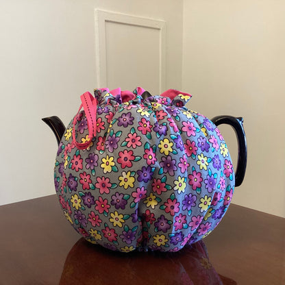 Wrap-Around Tea Cozy: Wildflowers on Grey/Pink Reversible