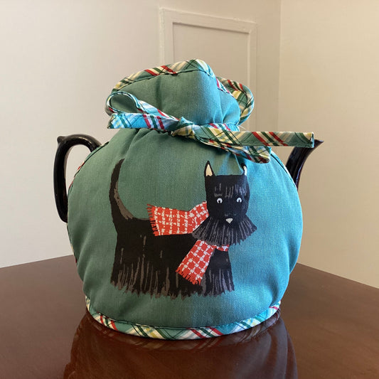 Wrap-Around Tea Cozy: Scottie Dog